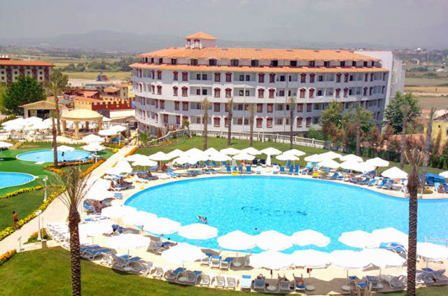 CESARS RESORT .jpg CESARS RESORT .jpg